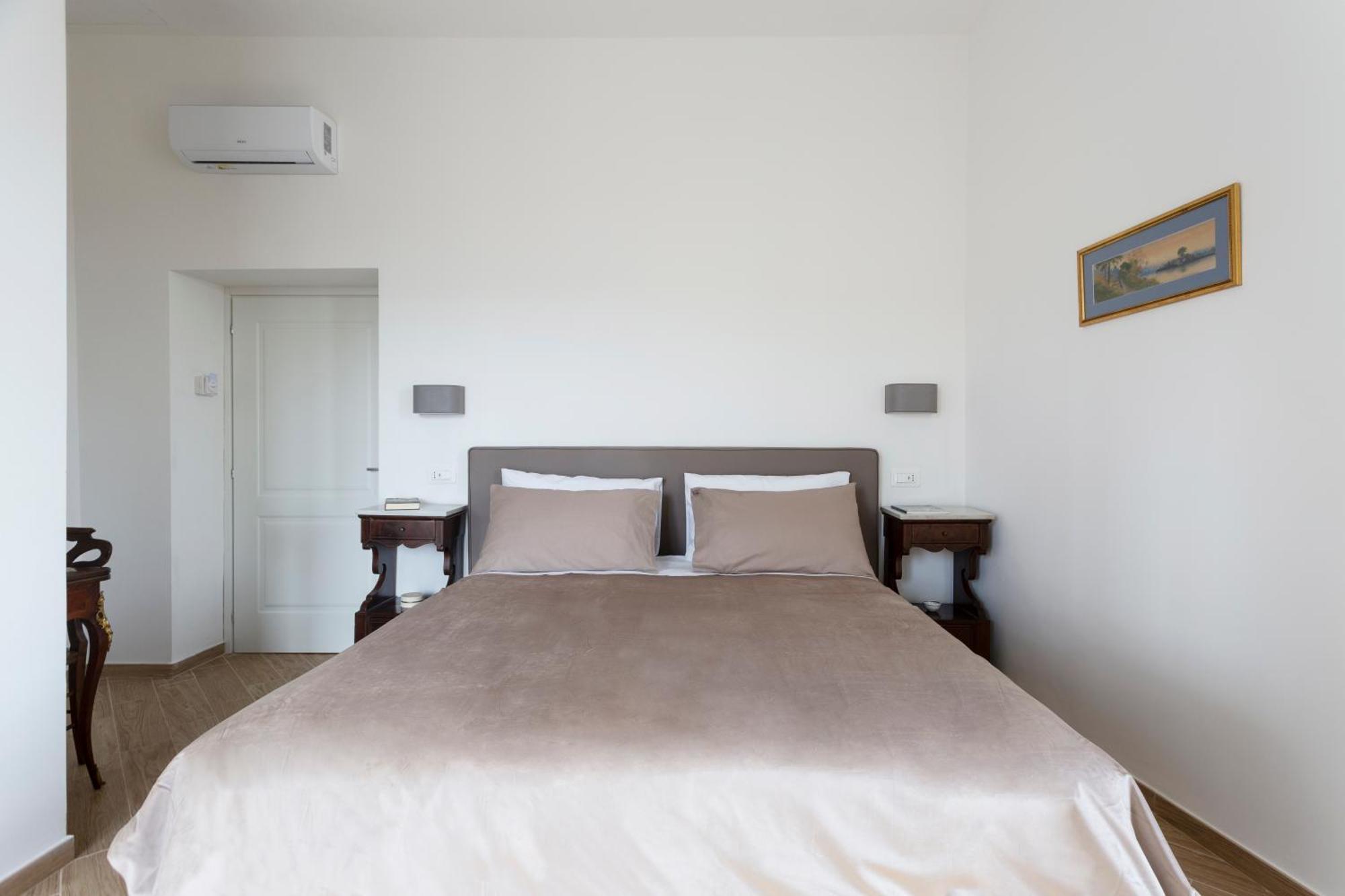 Residenza 33 * Napoli